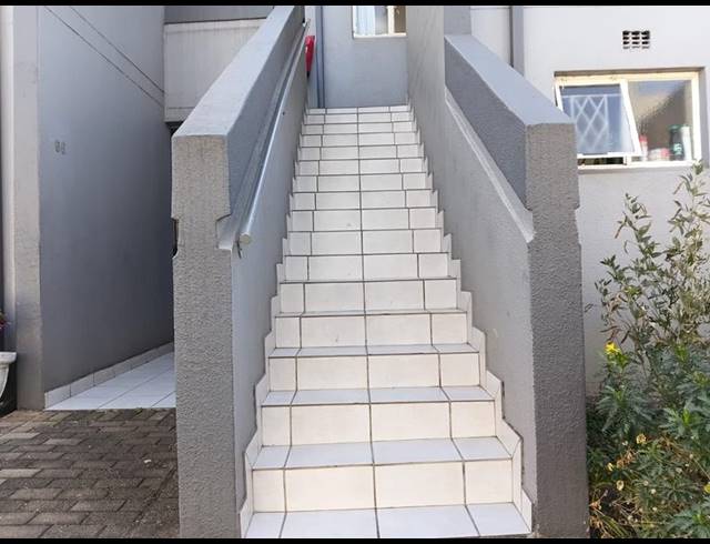 2 BEDROOM TOWNHOUSE FOR SALE IN MULBARTON